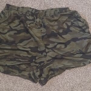 Jolie and Joy Adjustable Camo Shorts 2X